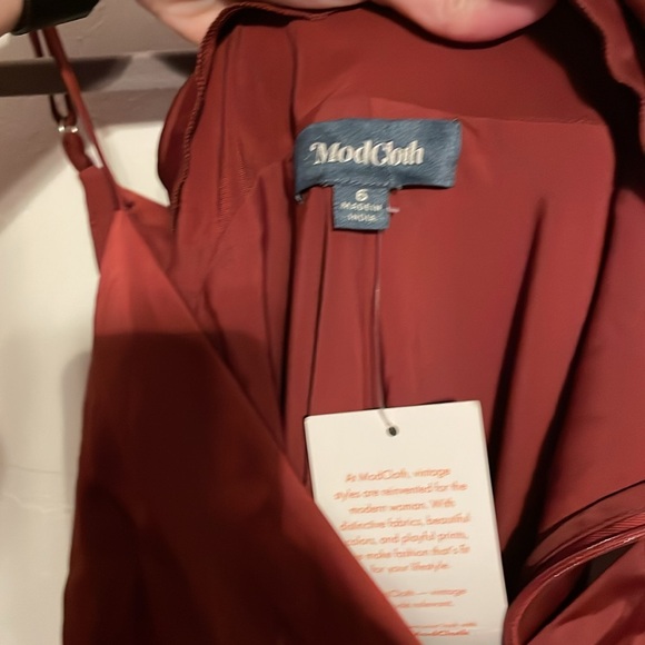 Mod Cloth burgundy slip dress - Picture 5 of 9